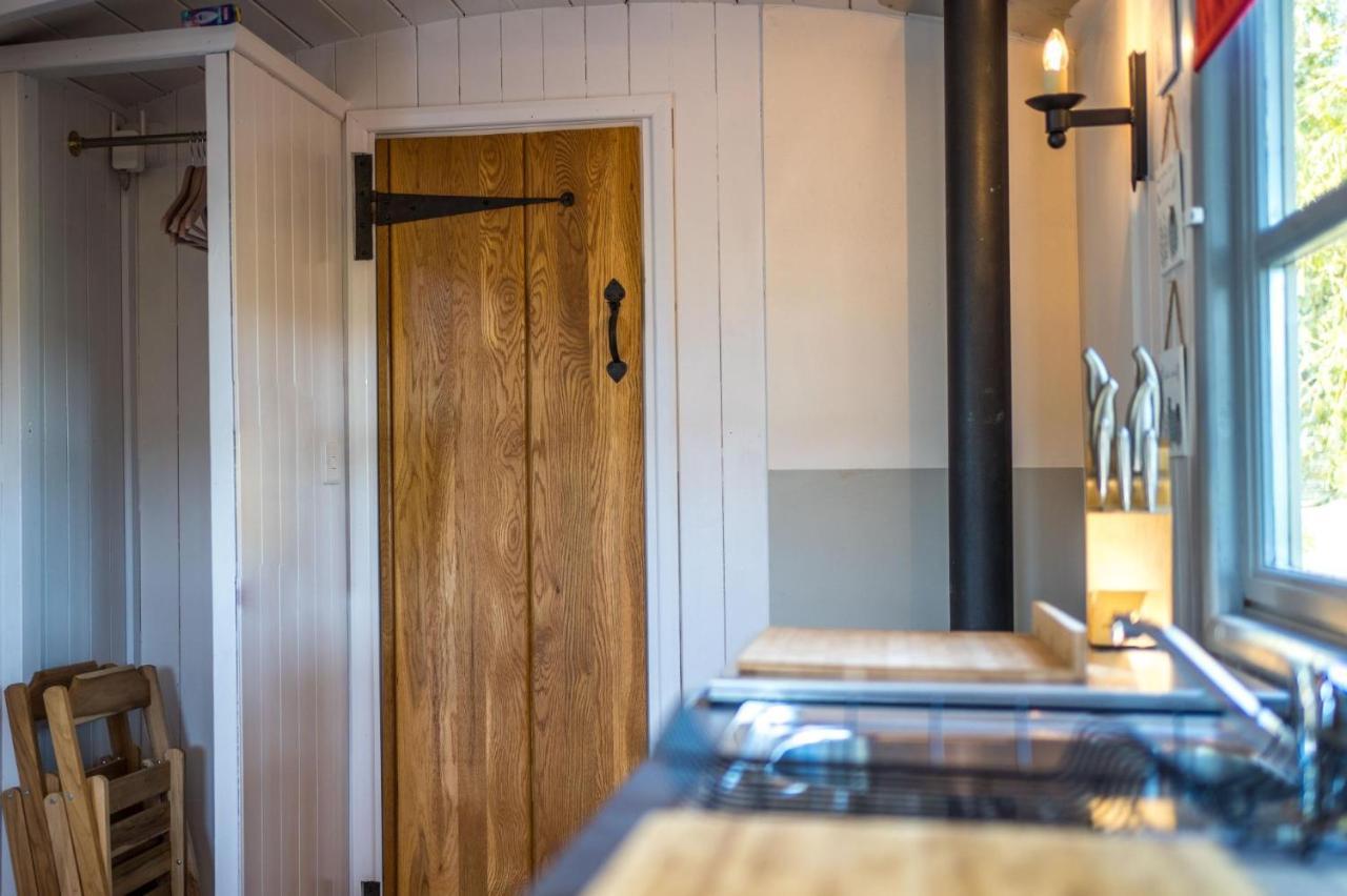 The Hideaway Hut - 1 Bed Shepherds Hut - Hereford Buitenkant foto